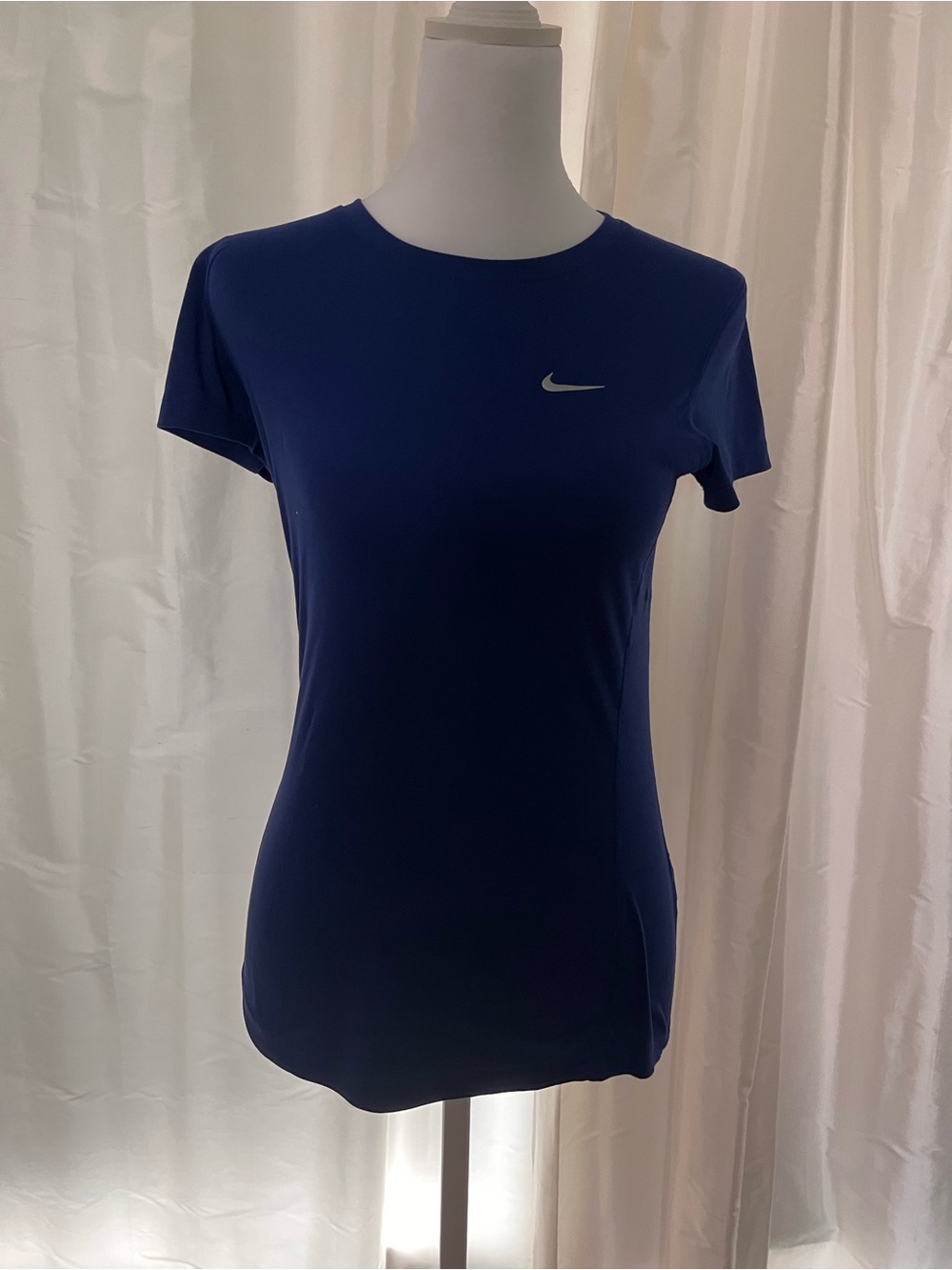 Nike Women's Navy Short-Sleeve Performance Tee